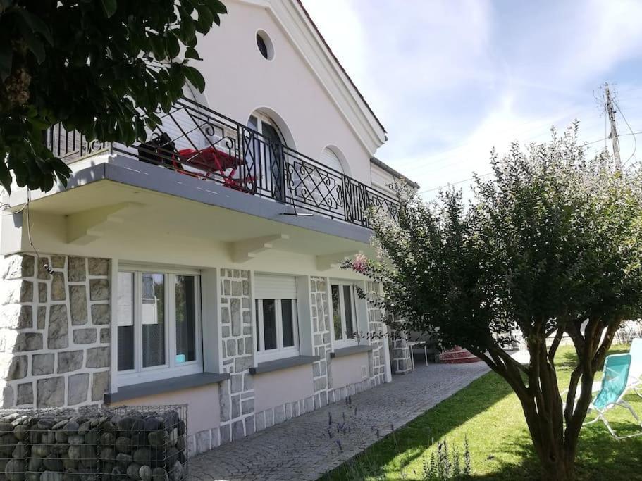 Appartement Dans Villa Pau Exteriör bild