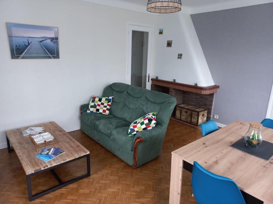 Appartement Dans Villa Pau Exteriör bild
