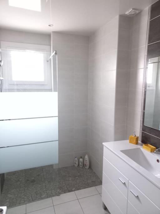 Appartement Dans Villa Pau Exteriör bild