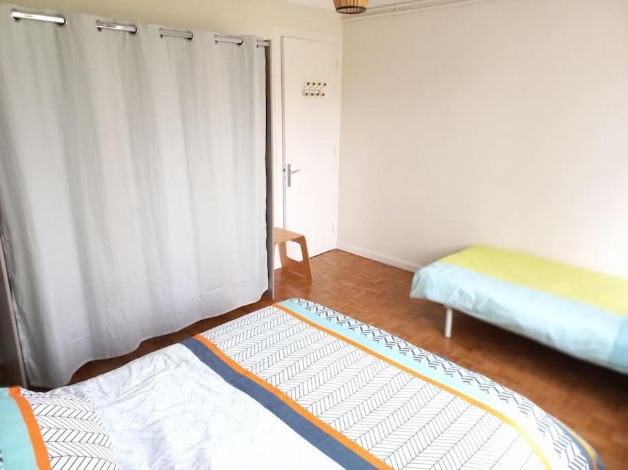 Appartement Dans Villa Pau Exteriör bild