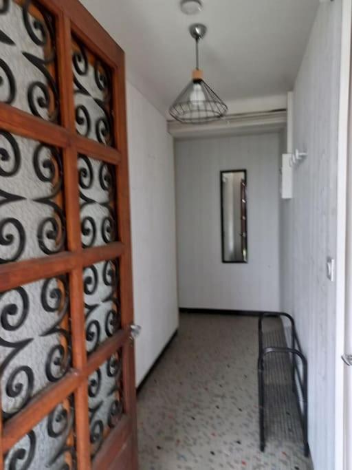 Appartement Dans Villa Pau Exteriör bild